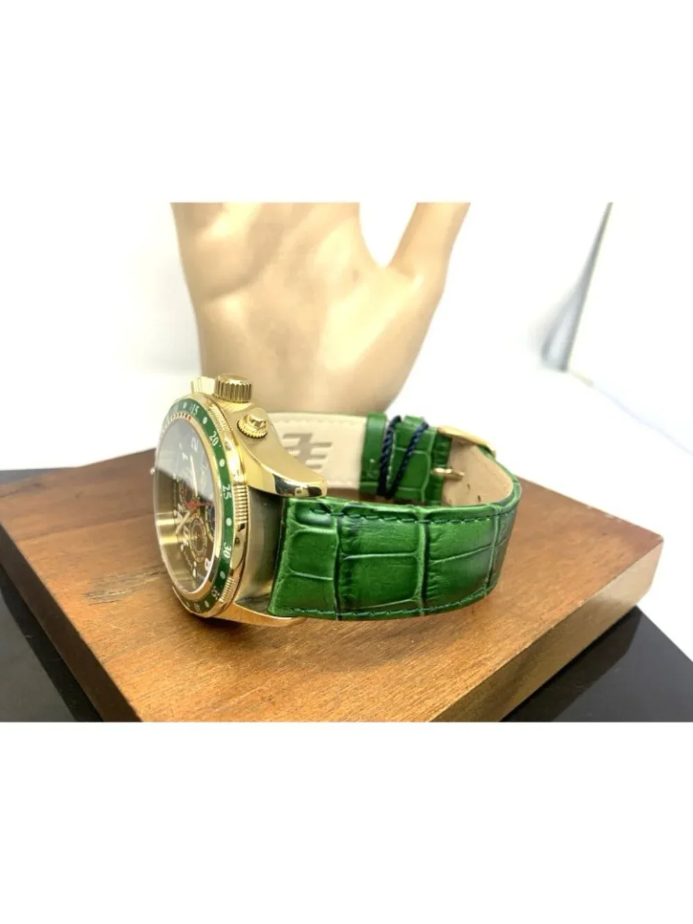 32 Degrees Men's Watch Swiss Quartz Gold Tone Case Green Dial Leather 43mm